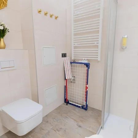 Ct-gold Penthouse Amatera Privater Seezugang Hallenbad, Skiarena Gerlitzen Apartmán *